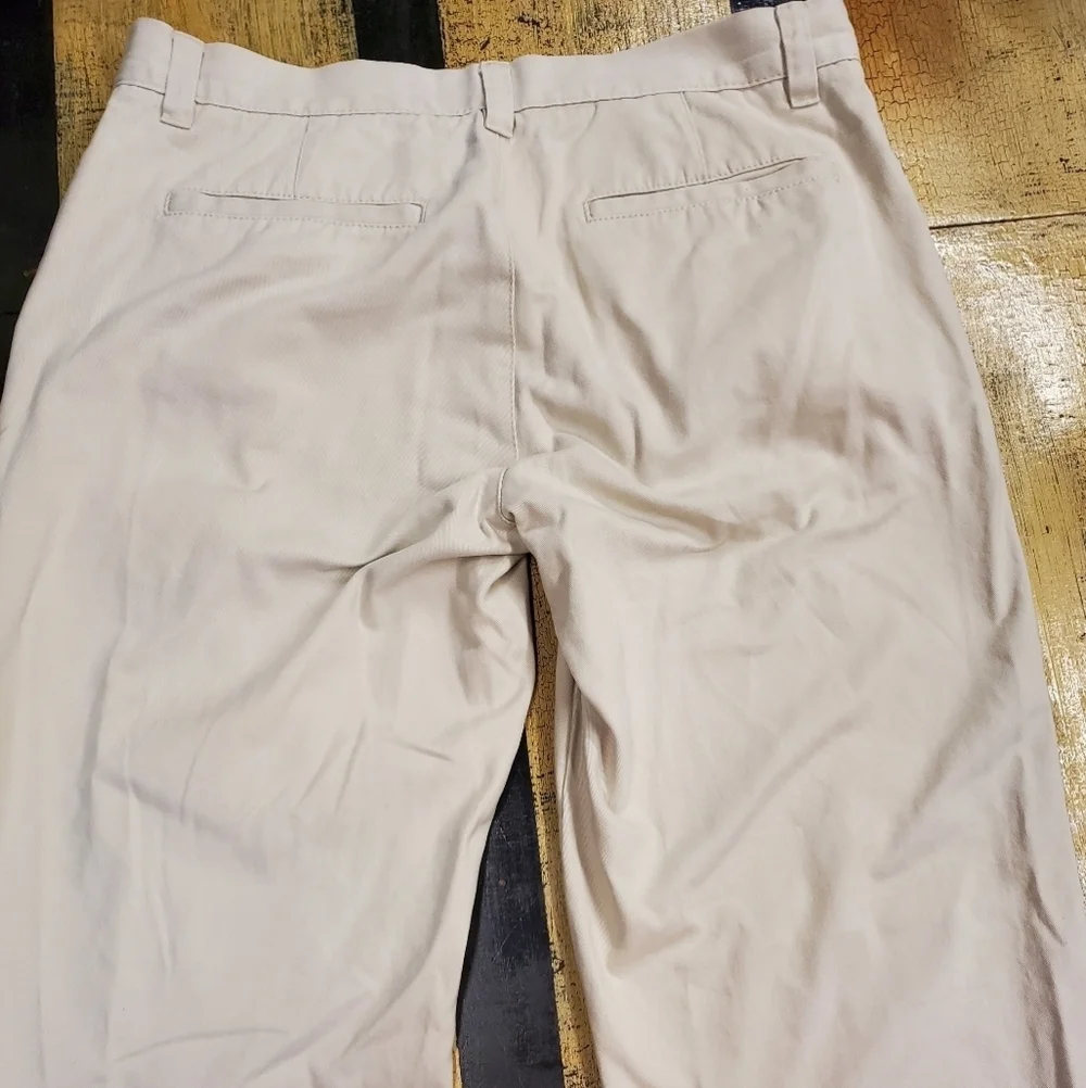🤴👖 Old Navy Classic Khaki Dress pants 33 x 32